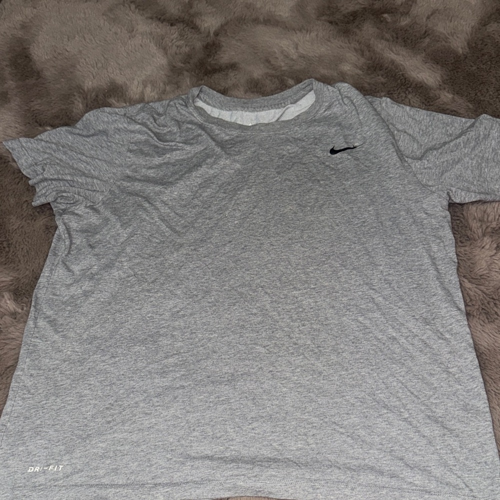 Nike Men's Short Sleeve Gray Tee
